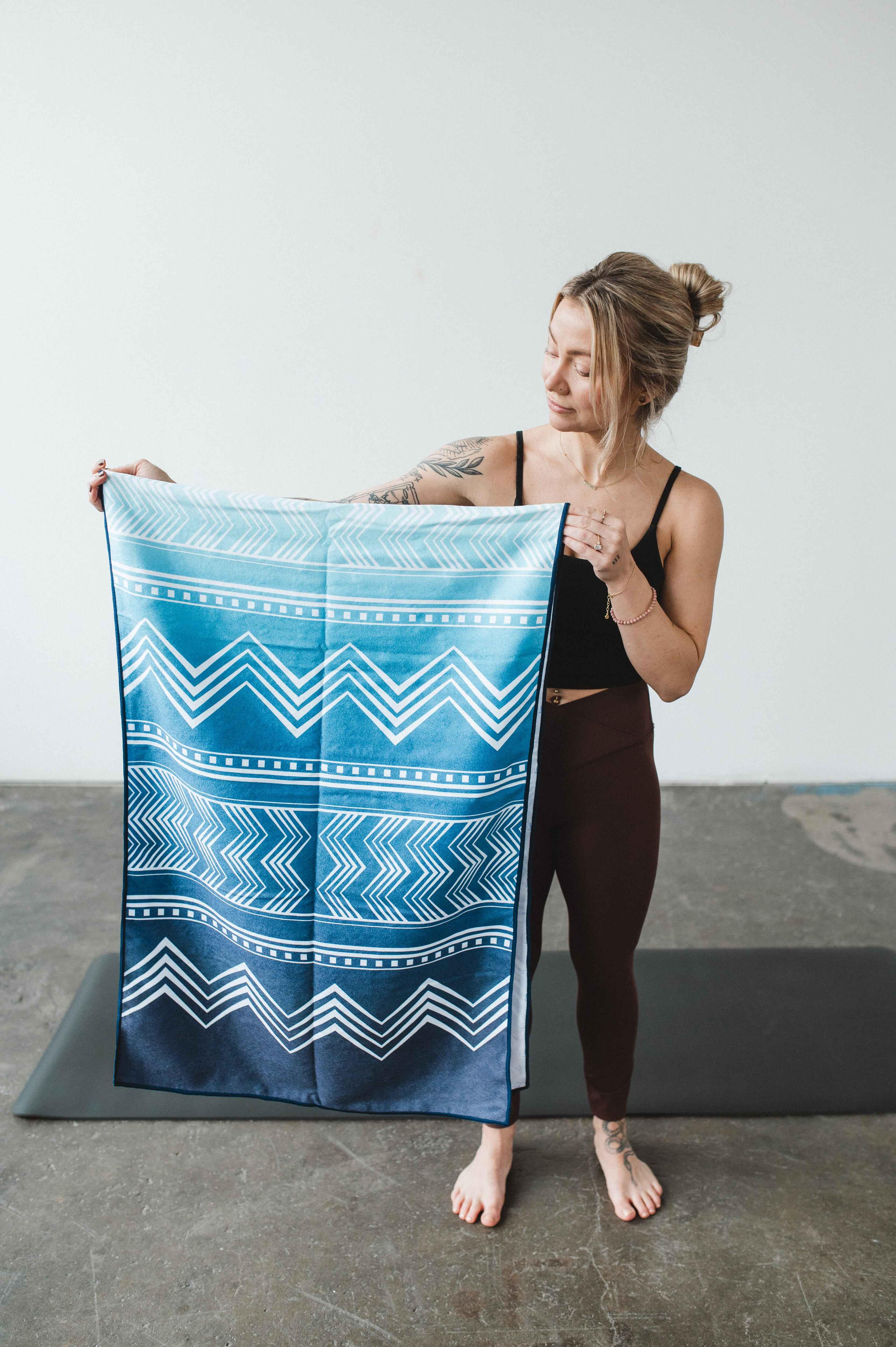 The Diamond Yoga Towel – Quick-Dry, Non-Slip, Eco-Friendly Performance Towel-1